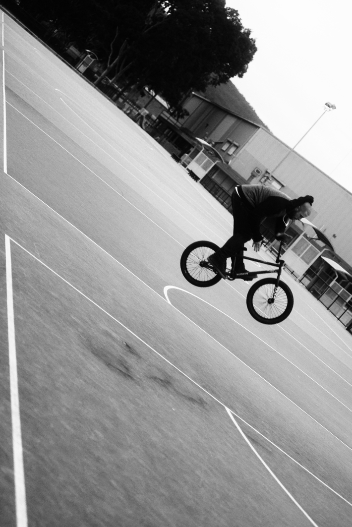 dj-hop-bars-angle-BW