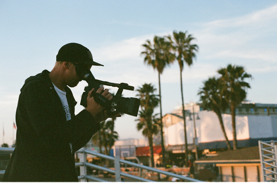 Cooper_Venice-mob-face